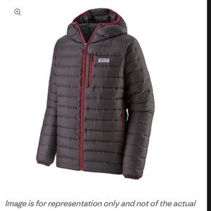 Patagonia Men's Hooded sugar  Puffer Jacket - Charcoal with Red Trim size XS
